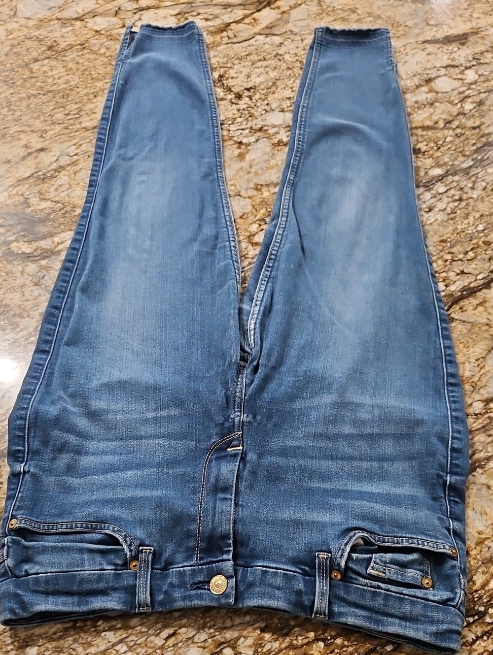 7 for all mankind Women's  Blue Jeans. Size 32 Inseam 27" Rise 10.5"